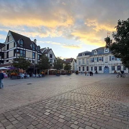 Le Clos Guivet Troyes Extérieur photo