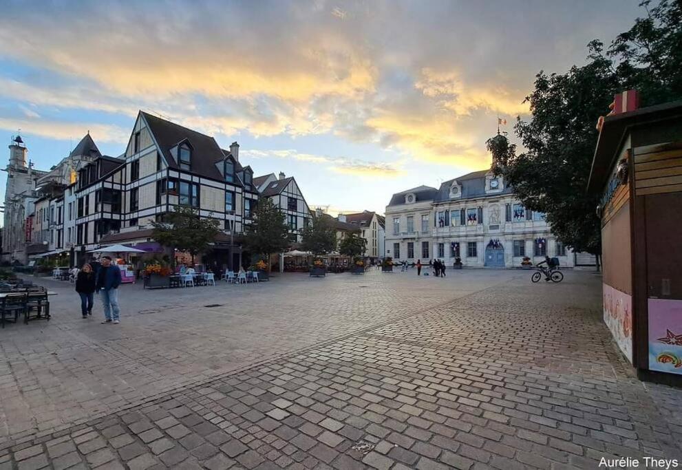 Le Clos Guivet Troyes Extérieur photo
